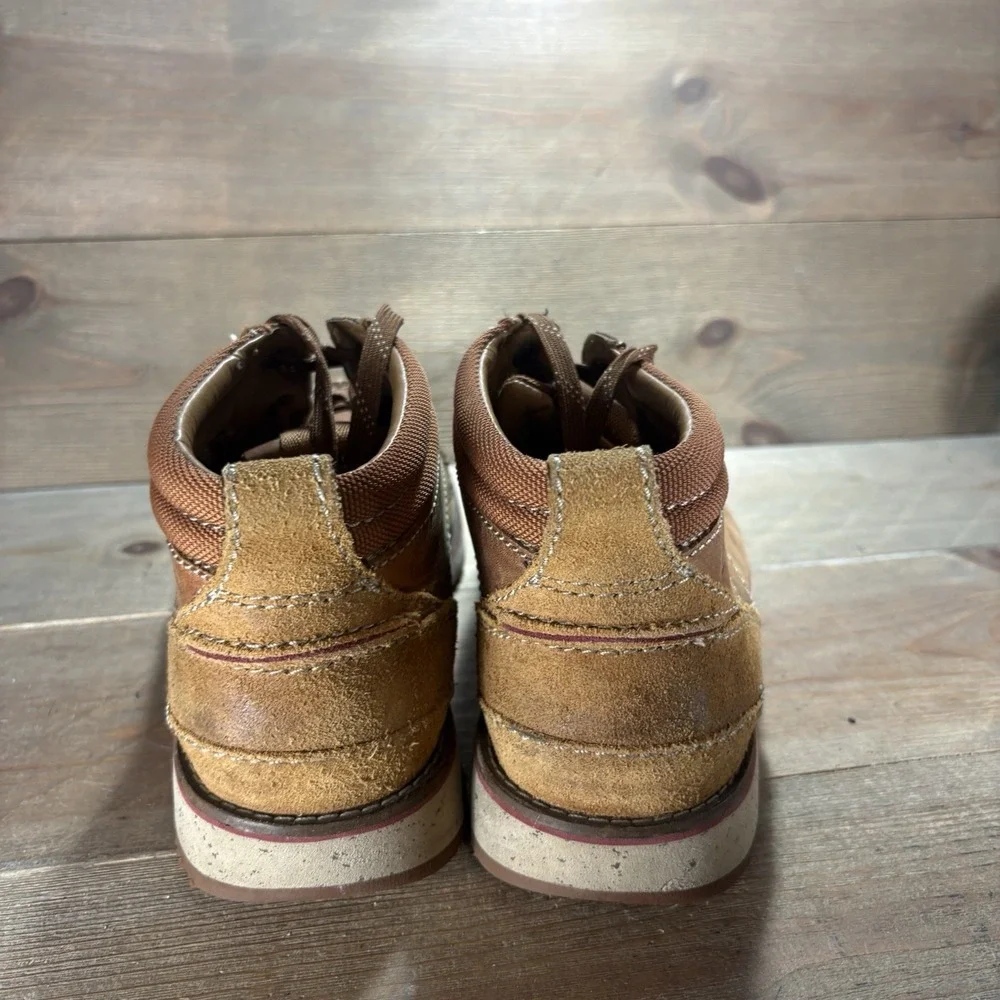 Clarks Mahale Mid Mens size 10 shoes Brown Leather Moc Toe chukka boots